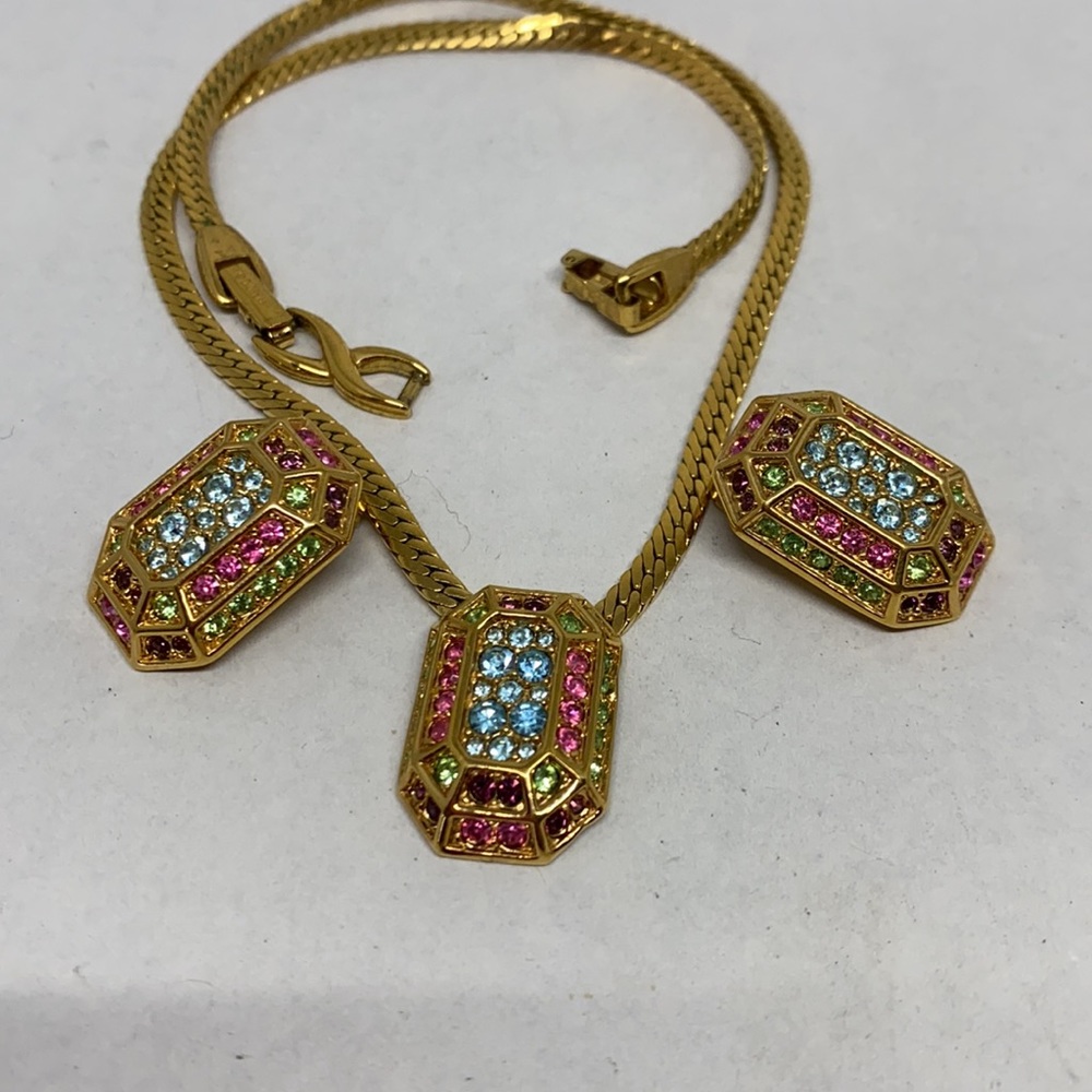 Beautiful vintage D’Orlan necklace and earrings
